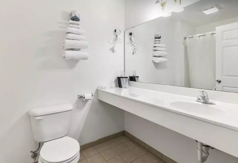 Motelli Red Bud Country Inn