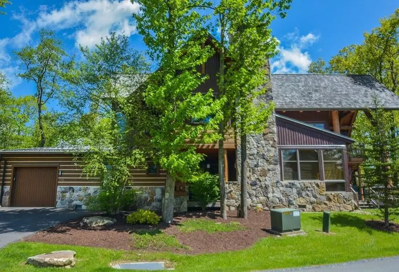 Retreat On Main Street