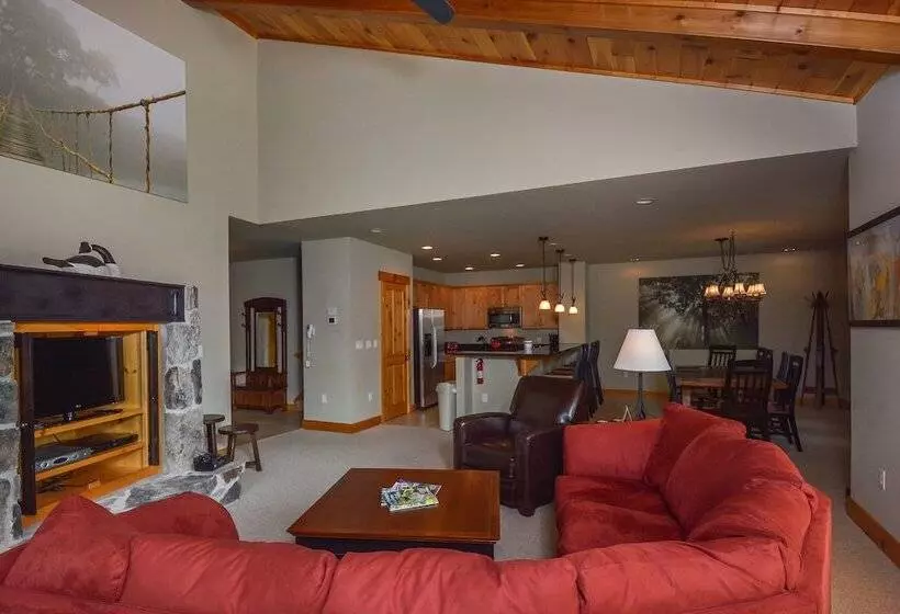 Retreat On Main Street