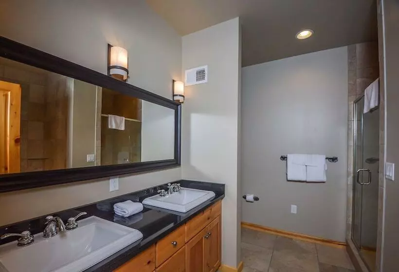 Retreat On Main Street