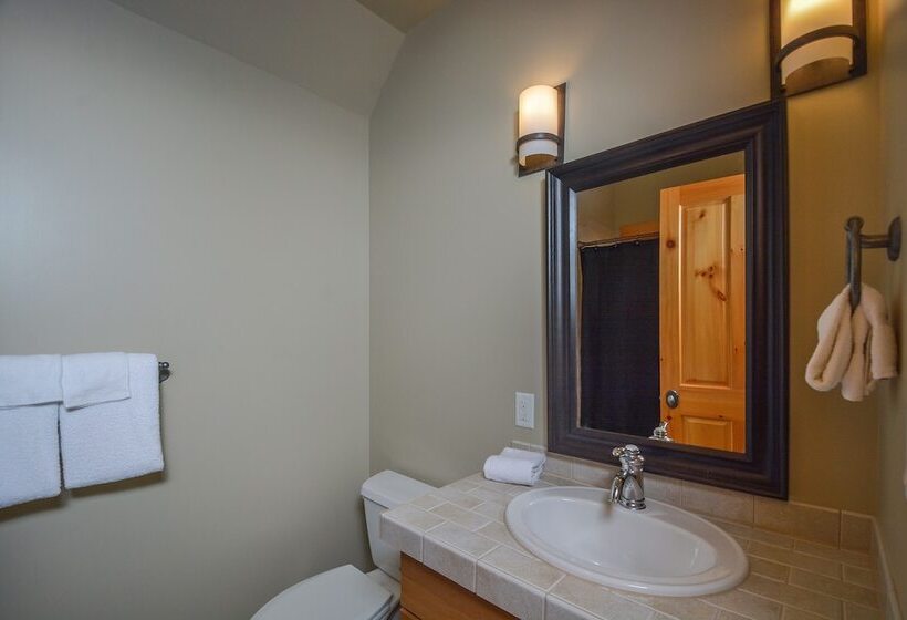 Retreat On Main Street