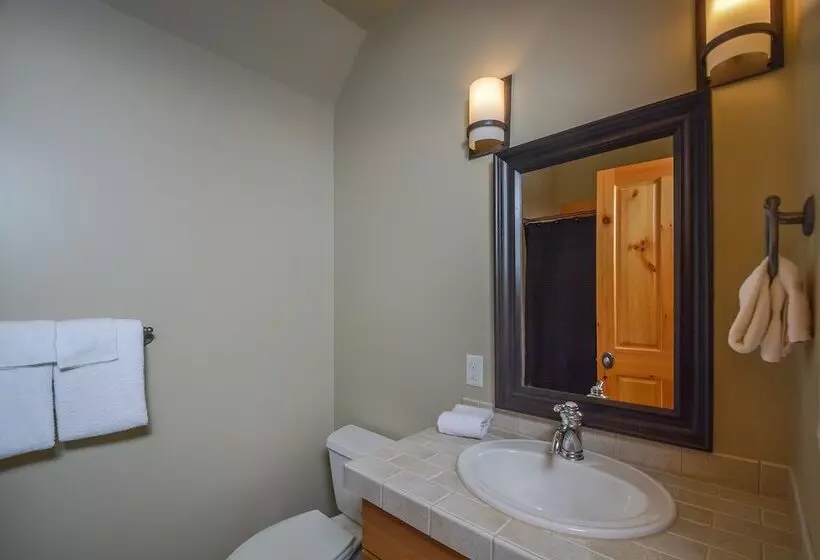 Retreat On Main Street