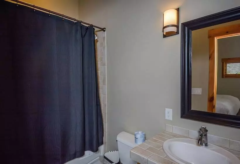 Retreat On Main Street