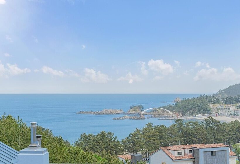 Samcheok Santorini Pension