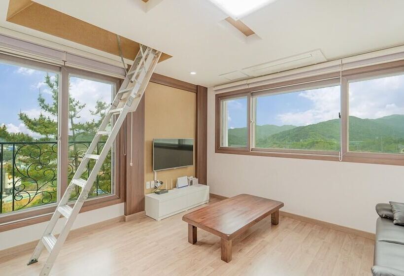 Samcheok Santorini Pension