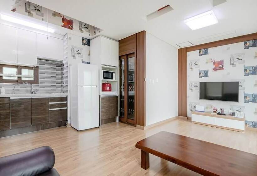 Samcheok Santorini Pension