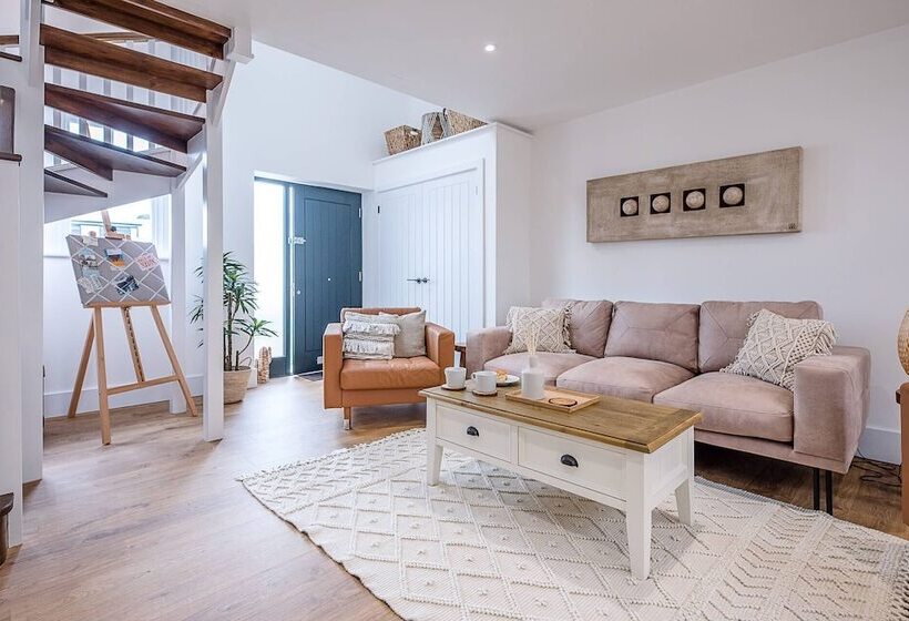 The Art Room Leiston Air Manage Suffolk