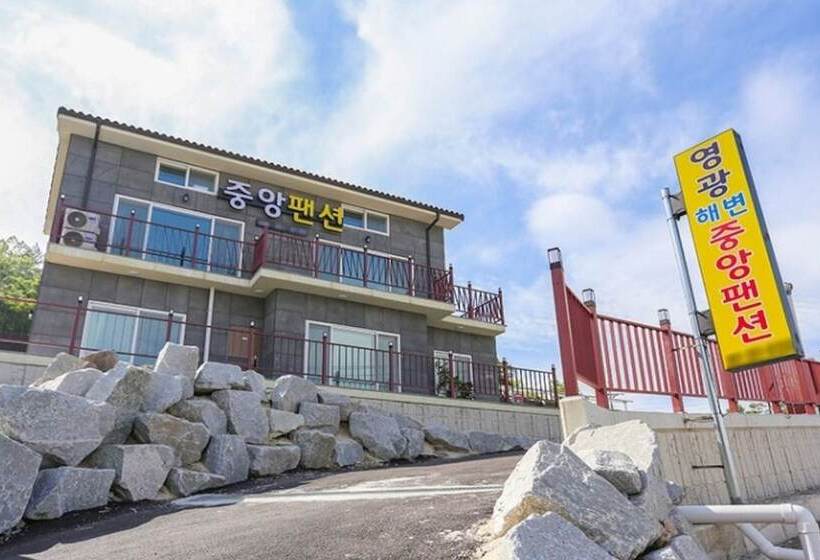 Yeonggwang Beach Central Pension