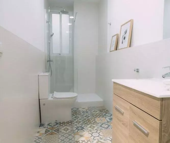 تختخواب و صبحانه Clink Rooms & Flats