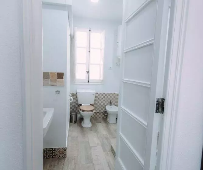 تختخواب و صبحانه Clink Rooms & Flats