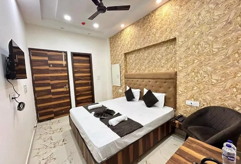 Hotelli Amritsar Paradise