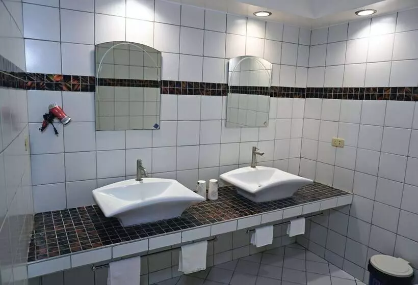 ホテル Garden Of Eden Dive Resort