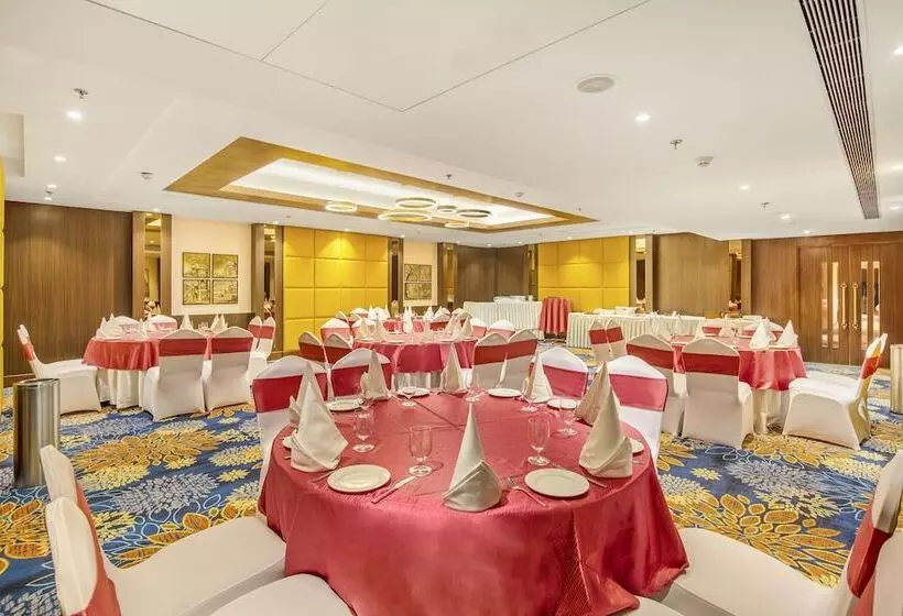 ホテル Golden Tulip Jalandhar