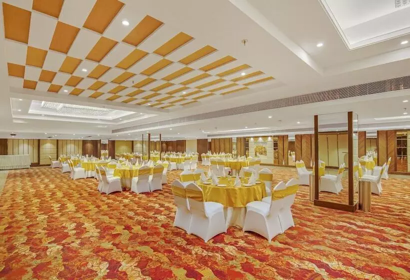 ホテル Golden Tulip Jalandhar