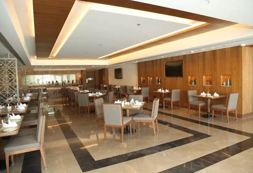 ホテル Golden Tulip Jalandhar