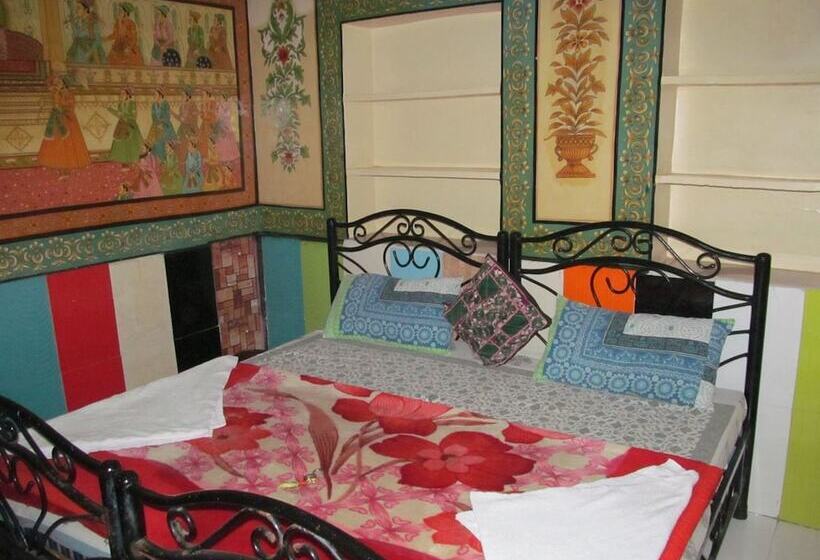 Hotel Goroomgo Dylan Cafe & Guest Jodhpur