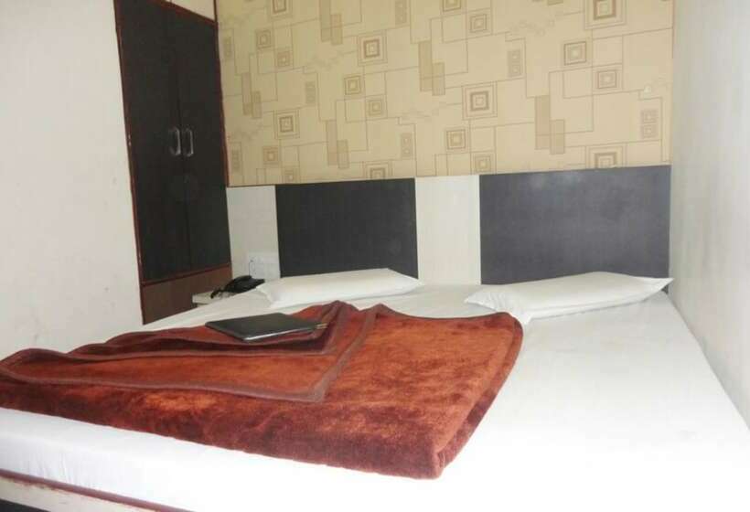 호텔 Goroomgo New Holiday Inn Ajmer