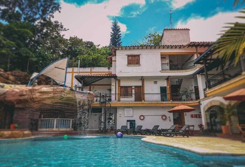 ホテル Las Rocas Resort