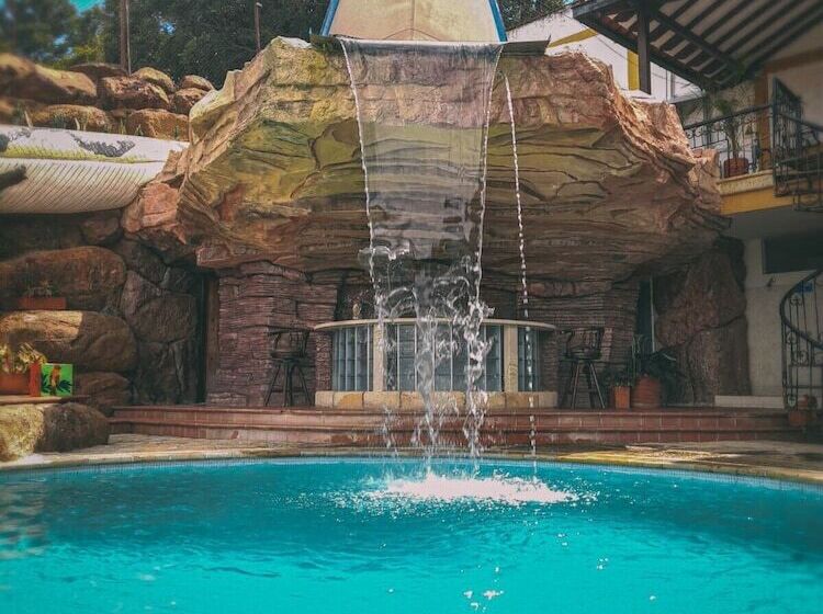 ホテル Las Rocas Resort