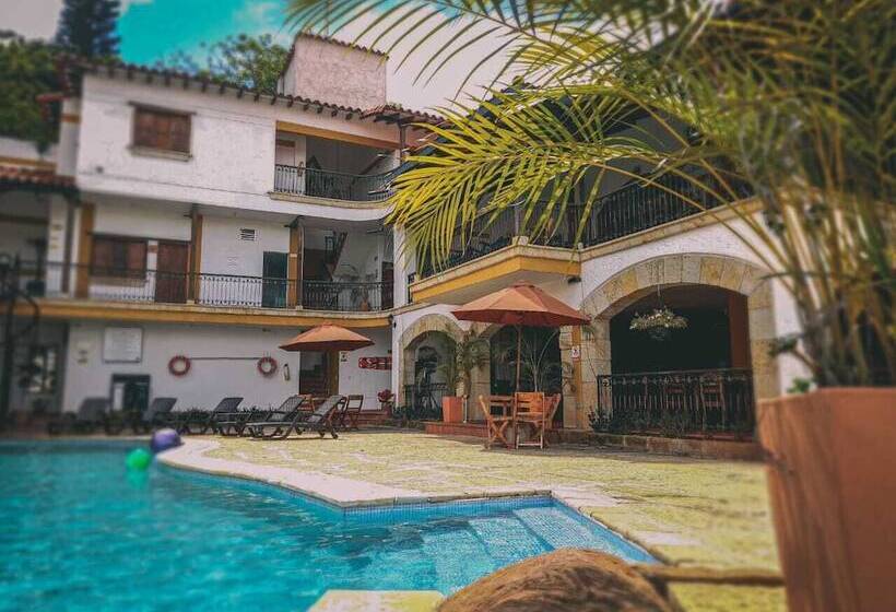 ホテル Las Rocas Resort