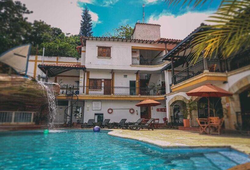 ホテル Las Rocas Resort