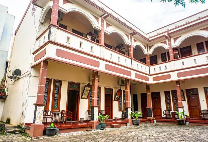 Hotel Laweyan Solo