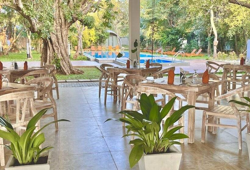 Hotelli Nivadoo Resort Sigiriya