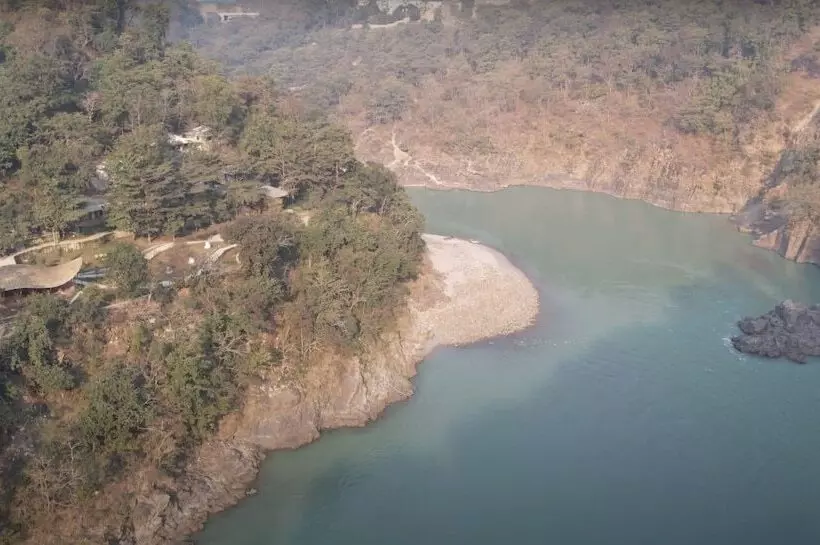 ホテル Oneness Rishikesh By Ganga Kinare  A Luxury Wilderness Resort