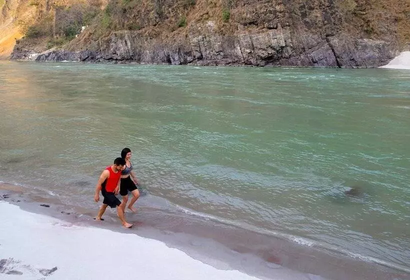 ホテル Oneness Rishikesh By Ganga Kinare  A Luxury Wilderness Resort