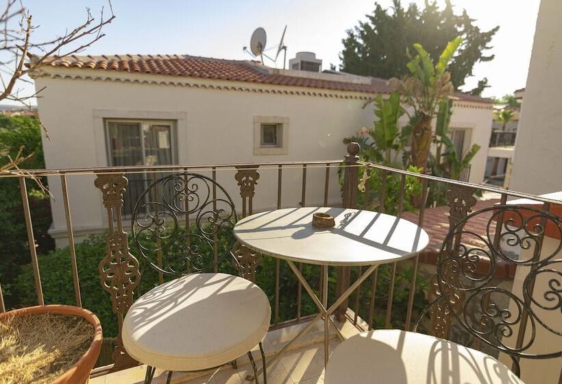 فندق Owl Alacati