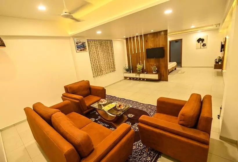 ホテル Pride Divine Resort Somnath