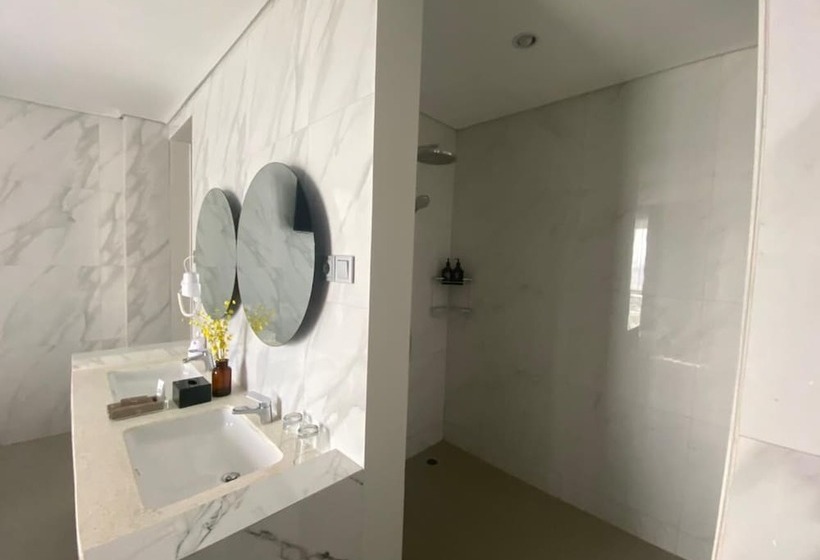 Raja Hotel Kuta Mandalika Resort & Convention