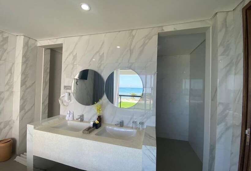 Raja Hotel Kuta Mandalika Resort & Convention