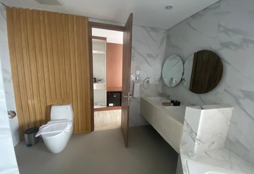 Raja Hotel Kuta Mandalika Resort & Convention