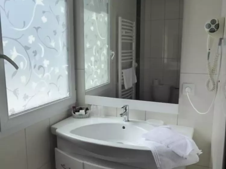 Hotelli Restaurant Les Chenets