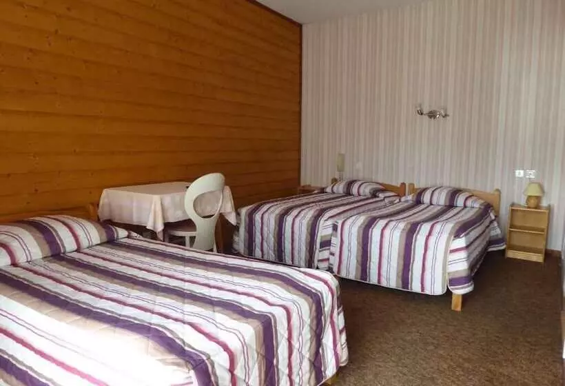 Hotelli Restaurant Les Chenets