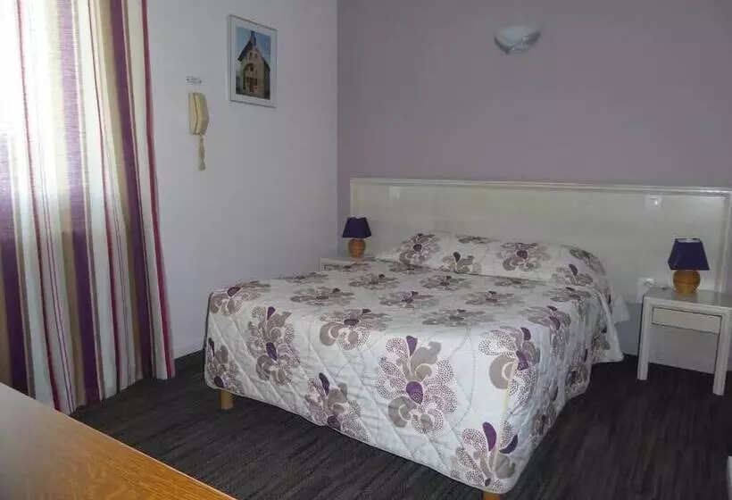 Hotelli Restaurant Les Chenets