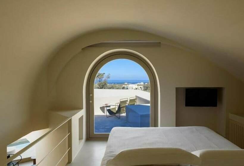 Отель Santopaz Suites