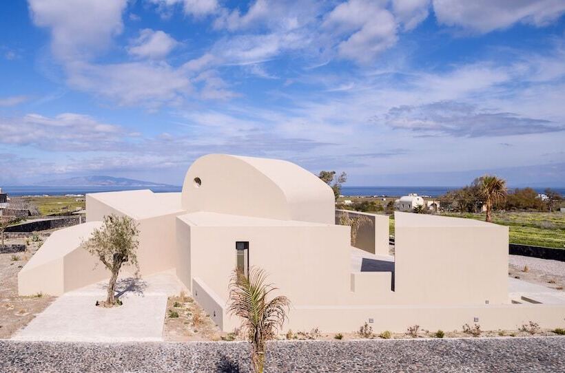 Отель Santopaz Suites