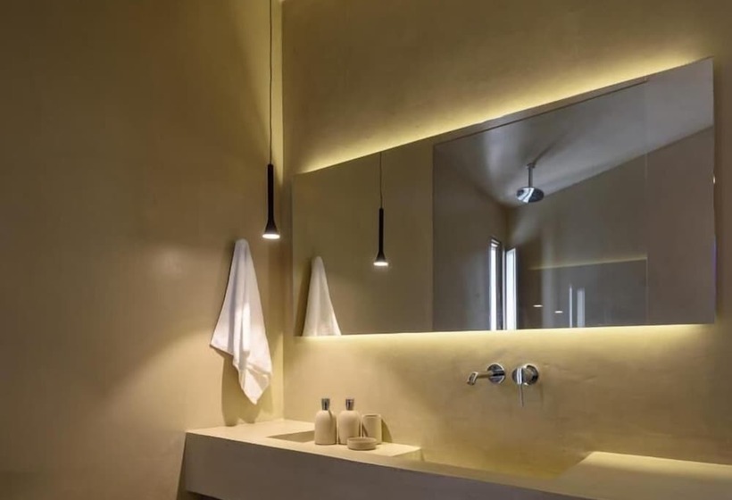 Отель Santopaz Suites