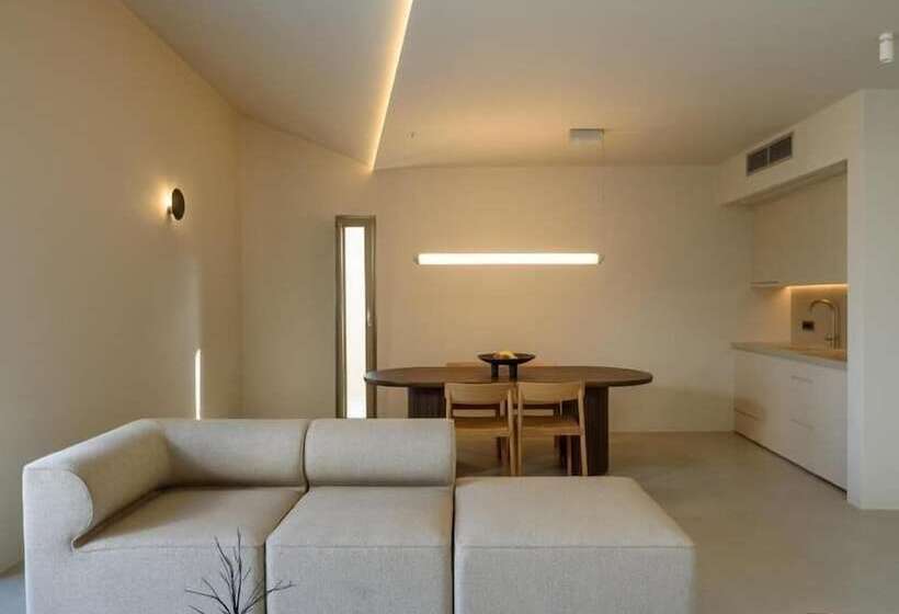 Отель Santopaz Suites