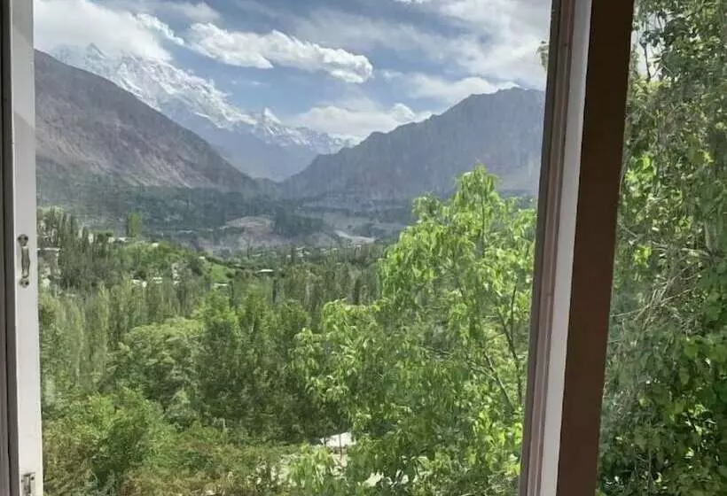 هتل Swans Hunza