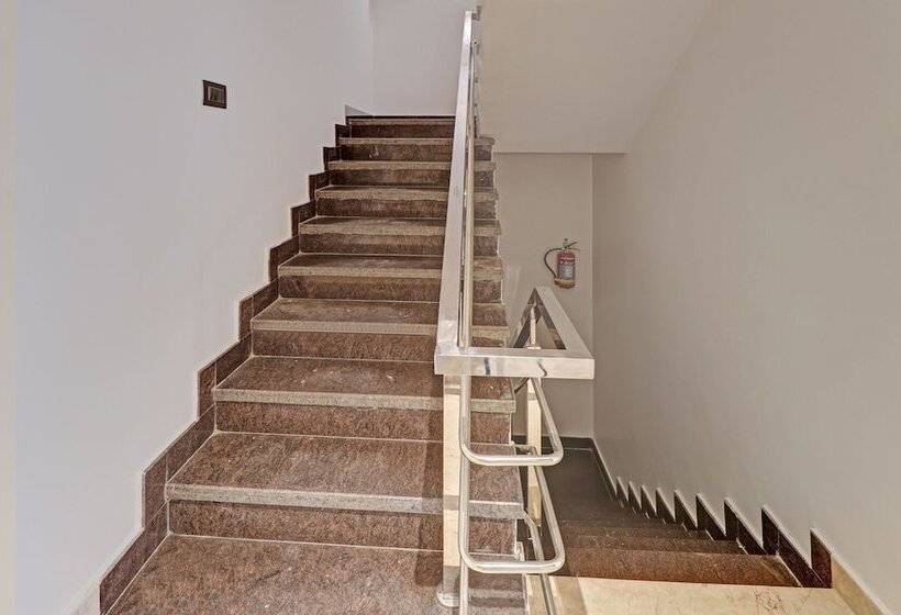 Hotel Treebo Emora Grand