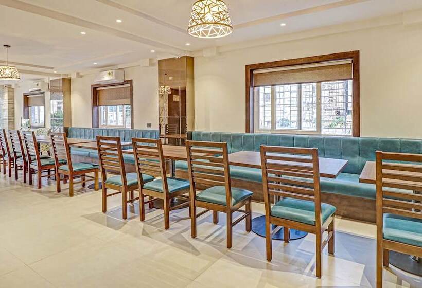 Hotel Treebo Emora Grand