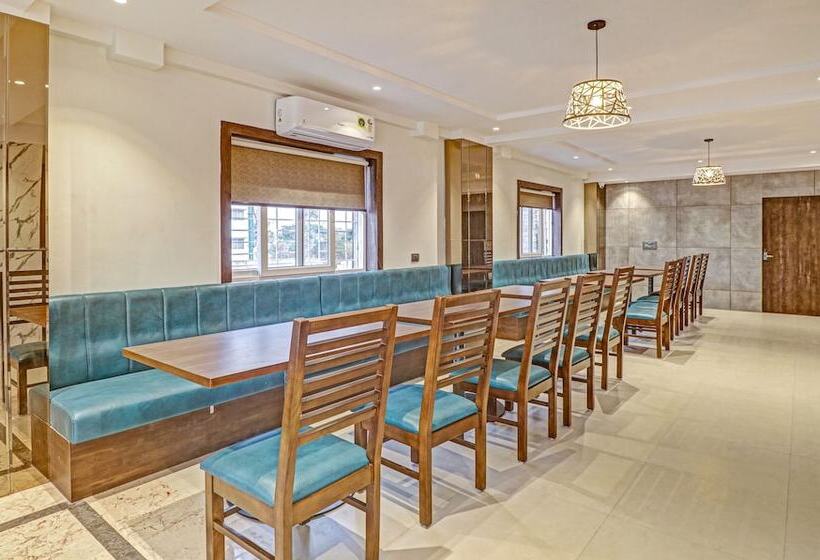 Hotel Treebo Emora Grand