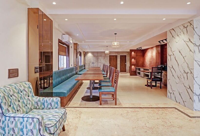 Hotel Treebo Emora Grand