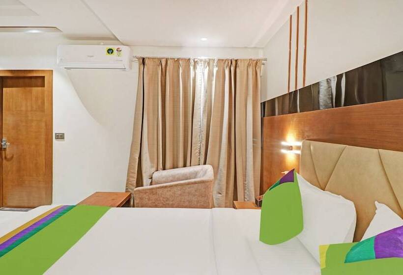 Hotel Treebo Emora Grand