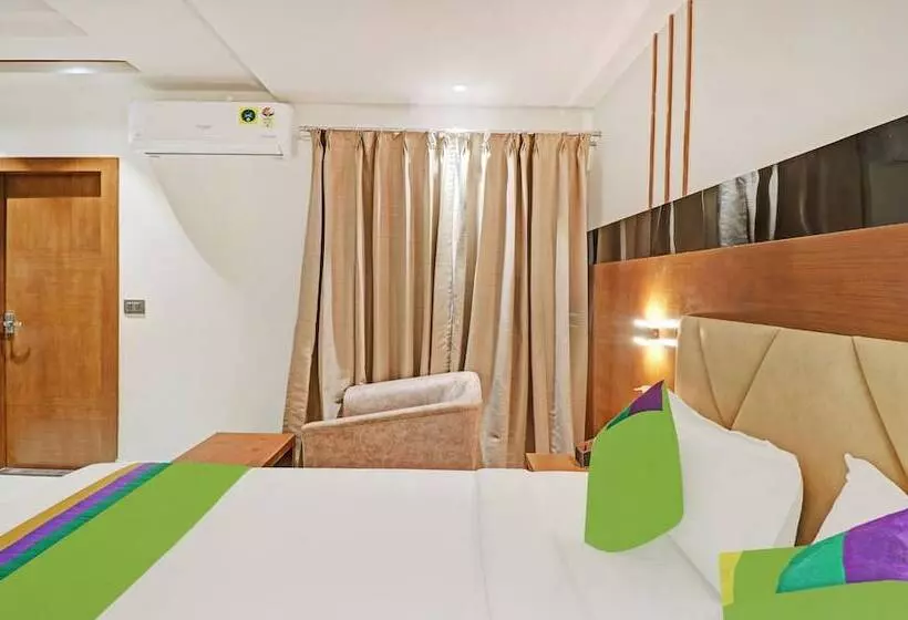 Hotelli Treebo Emora Grand