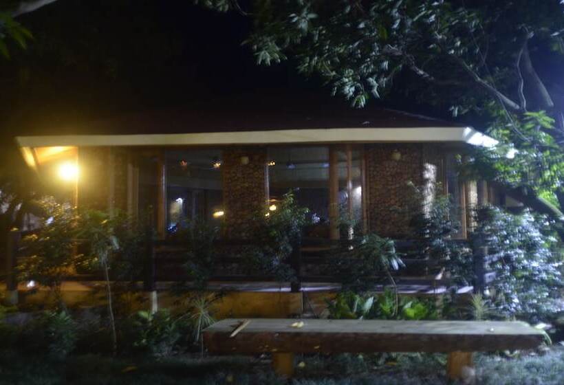 酒店 Tuskar’s Resort