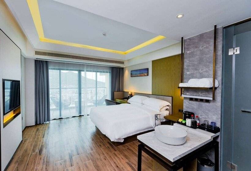 Microtel By Wyndham Sanya Dadonghai